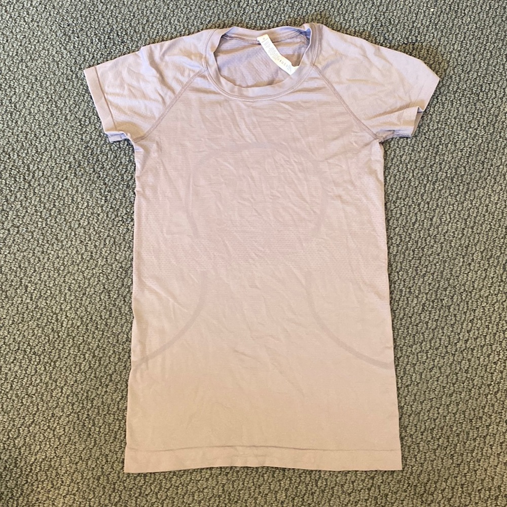 Light purple lululemon swiftly tech t shirt